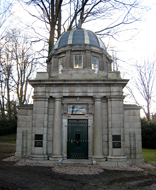 Mausoleum auf dem Friedhof Hamburg Ohlsdorf